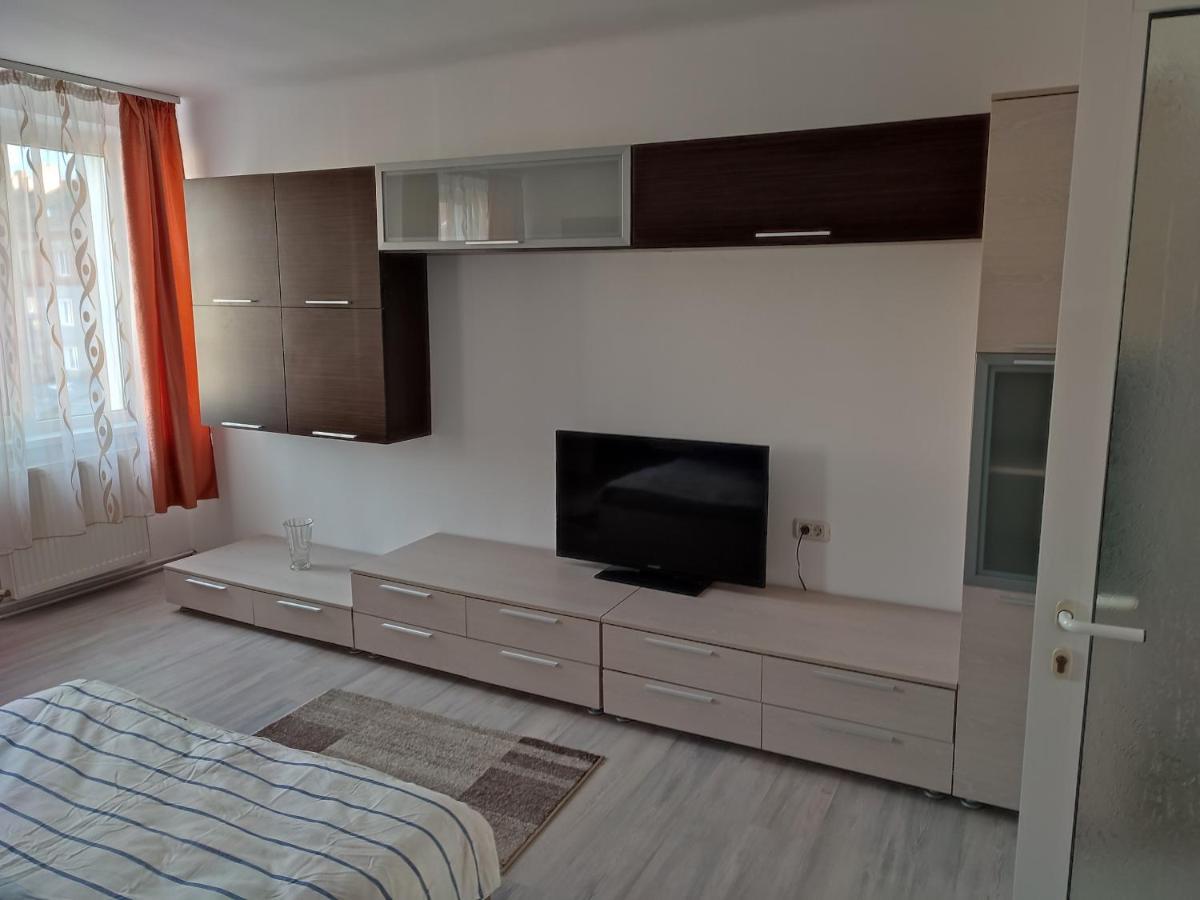 Lafru Apartment Zarnesti Exterior photo